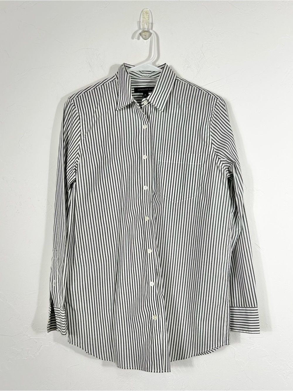 Banana Republic Black White Vertical Striped Button Down Shirt Blouse Small‎